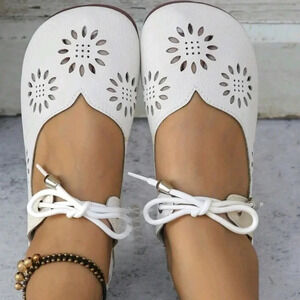 Sunflower Head Flat Sandals For Women, Breathable Slip-On, Lace-Up Soft Bottom